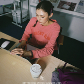 唇膏粉棉质刺绣卷边长袖 Bettychow Betty私服 T恤时髦减龄上衣