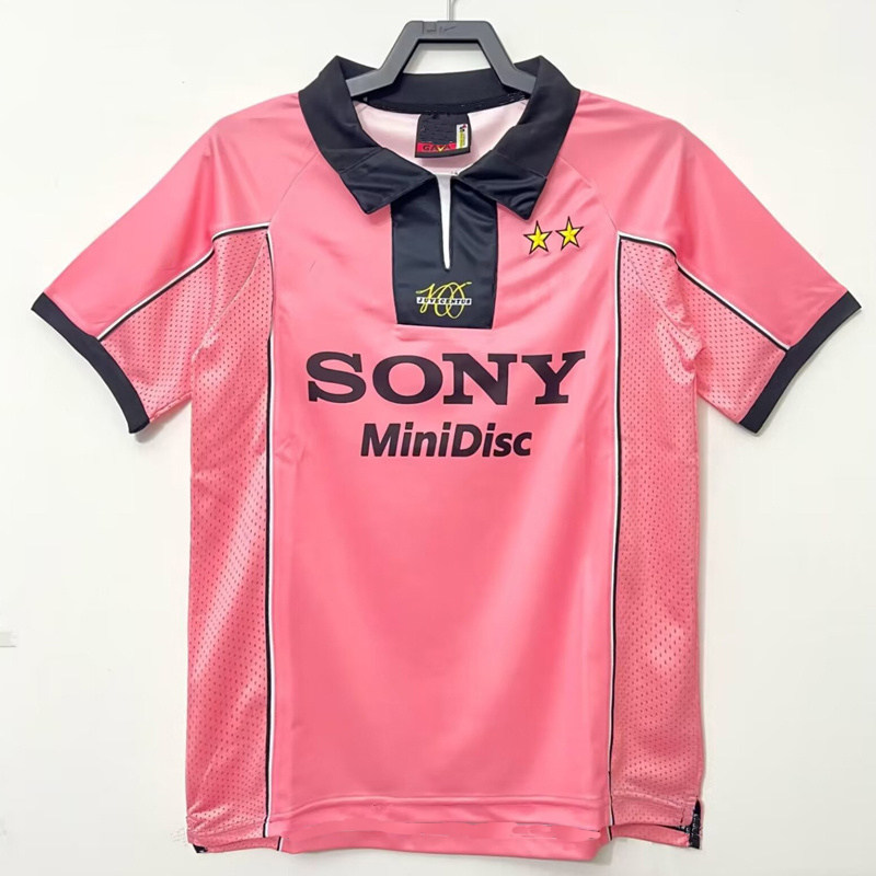 复刻1997-98赛季尤文客场足球服
