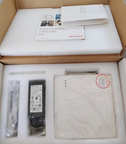 霍尼韦尔老款智能家居控制主机HRIS -2000 安防控制主机全新库存
