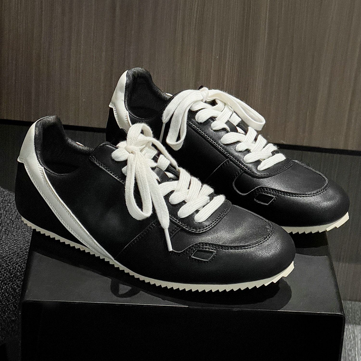 德训鞋男鞋黑色赛车鞋薄底皮面板鞋轻便休闲鞋新款通勤小众拳击鞋,流行男鞋,德训鞋,淘宝优惠券,粉丝福利购,淘宝优惠卷