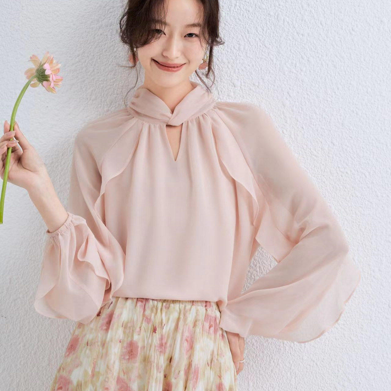 蝴蝶结宽松气质新款小众长袖2026年春季新款粉色衬衫雪纺女上衣 - 尧曳女装店出品