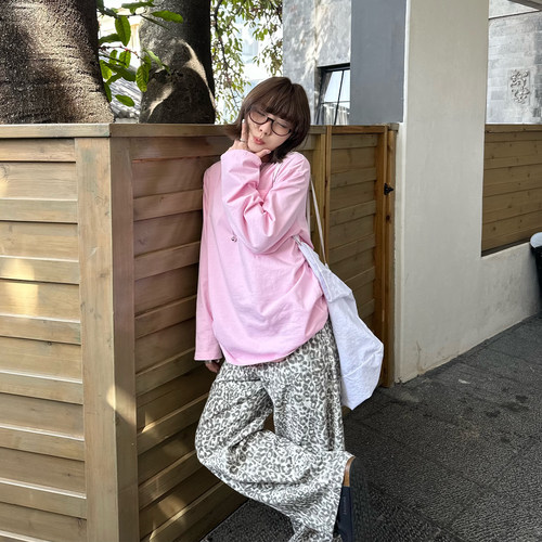 Our2【口袋字母T】2026新款时尚水洗印花复古圆领百搭长袖T恤上衣