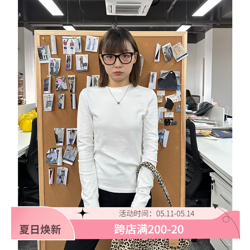 Our2白色圆领长袖t恤女打底衫