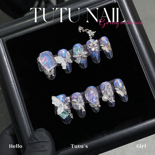 【花海】TUTU NAIL手工穿戴甲美偏光紫蓝气质蝴蝶冰透短显白重工