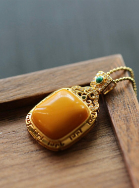 平安无事牌天然蜜蜡吊坠女款时尚百搭玉石挂件项链送女友礼物
