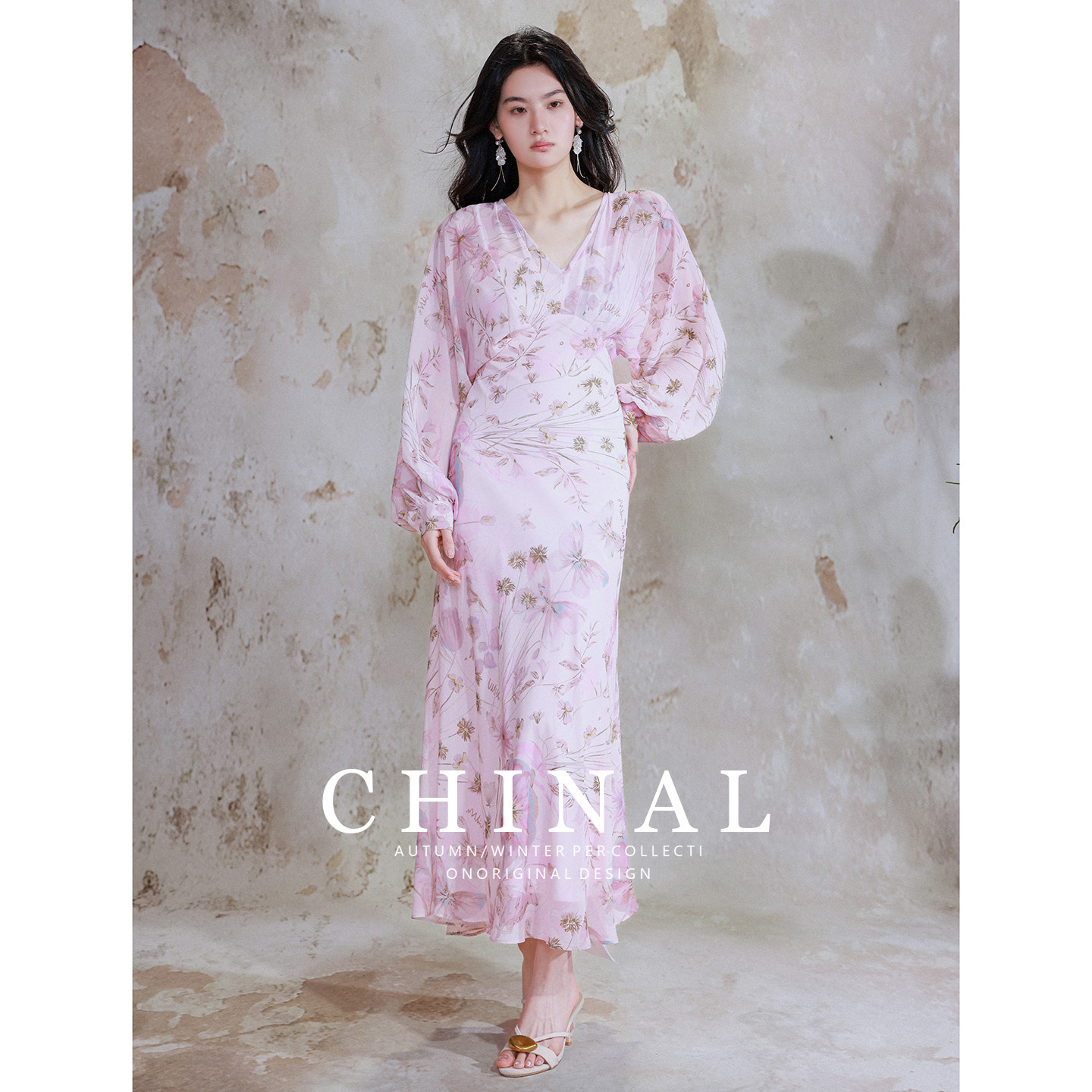 CHINAL夏季新款温柔风气质 v领印花斜裁连衣裙极简显瘦花色长裙子