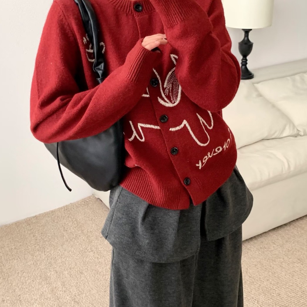 瑞瑞小众设计功新年发财提花小个子圆领单排扣针织开衫L-KE68309,女装/女士精品,毛针织衫,淘宝优惠券,粉丝福利购,淘宝优惠卷