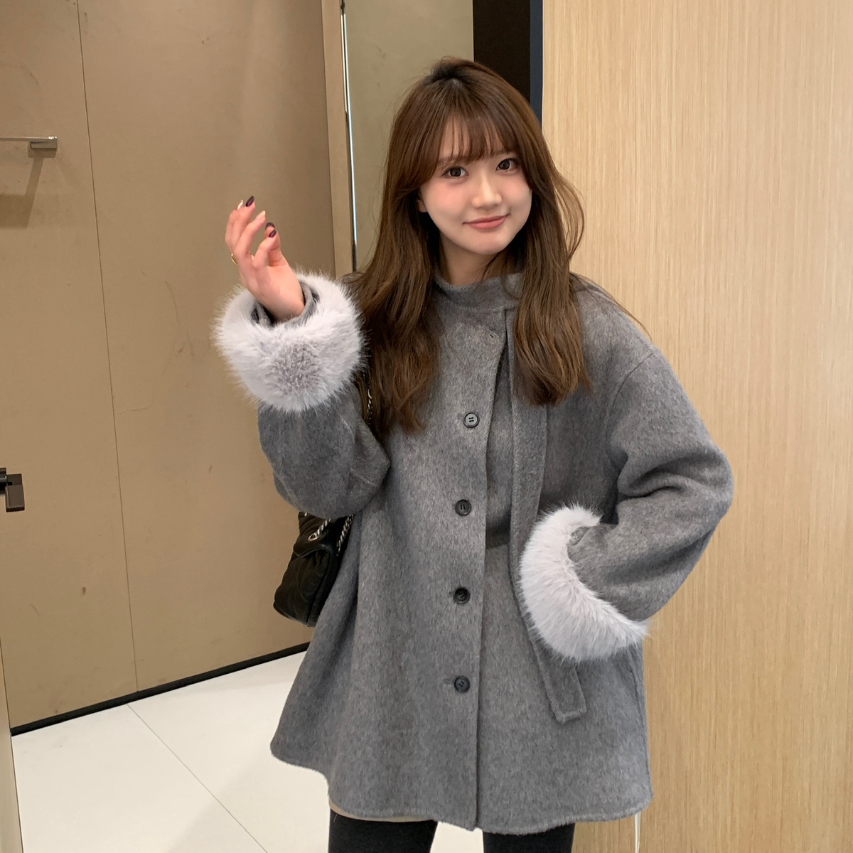 瑞瑞面呢系带立领羊毛外套配可脱卸非动物毛袖(含95羊毛C706