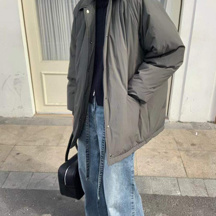 瑞瑞设计杭州站-新THER2W简约工装风宽松翻领保暖羽绒服外套6027