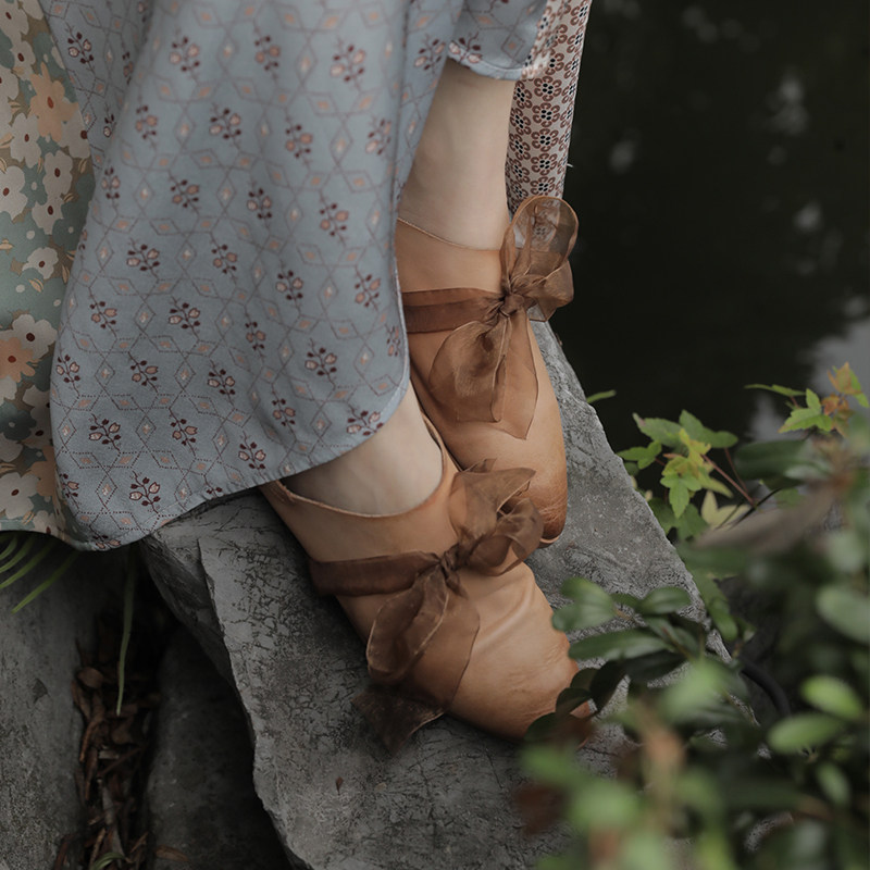 阿甘树摩洛哥踩脚拖鞋女复古卡其色平底蕾丝带蝴蝶结森系尖头单鞋
