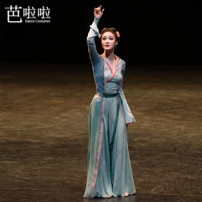 古典舞素影南山女飘逸演出服