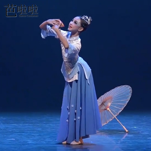 古典舞演出服烟雨江南舞蹈服飘逸大摆裙伞舞独舞剧目服艺考表演服