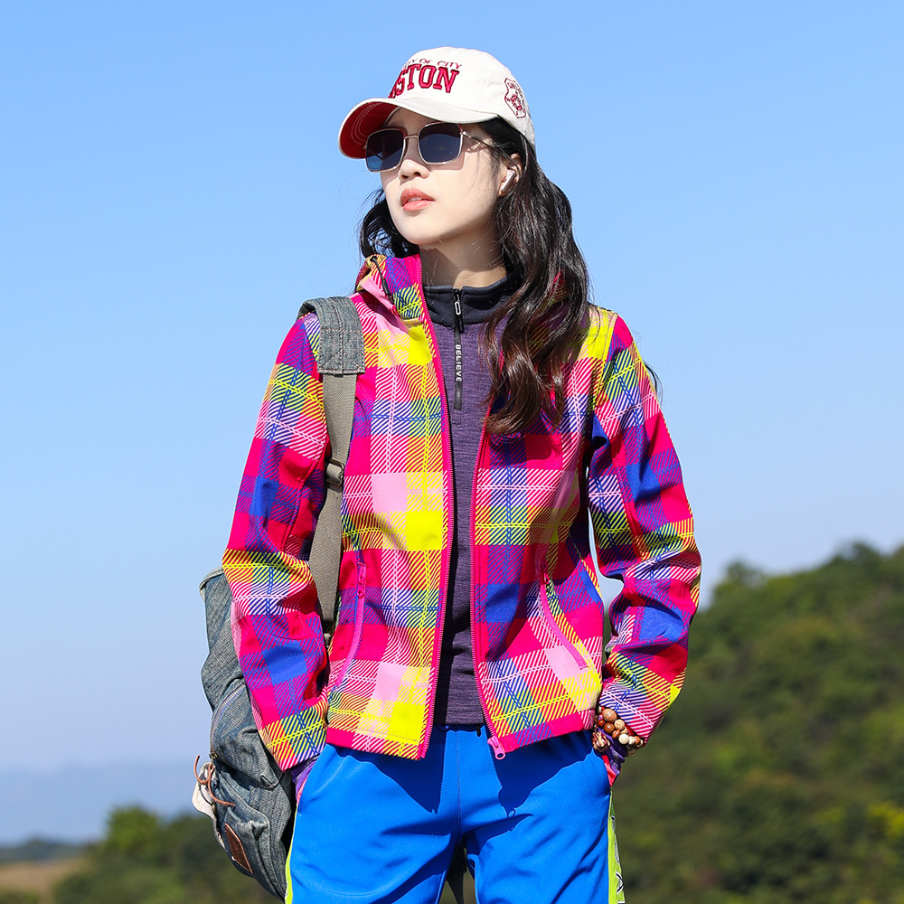 户外时尚格子软壳衣女上衣透气抓绒衣女保暖单层冲锋衣女徒步修身