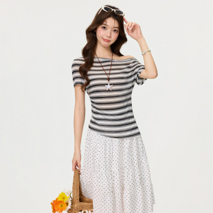百搭上衣女 修身 黑白露肩收腰短袖 T20春款