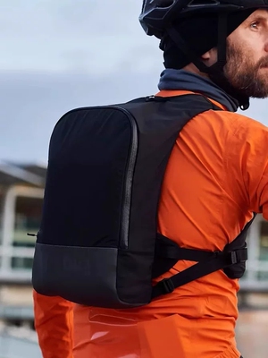 现货 Rapha Pro Team Lightweight Backpack专业骑行轻量防水背包