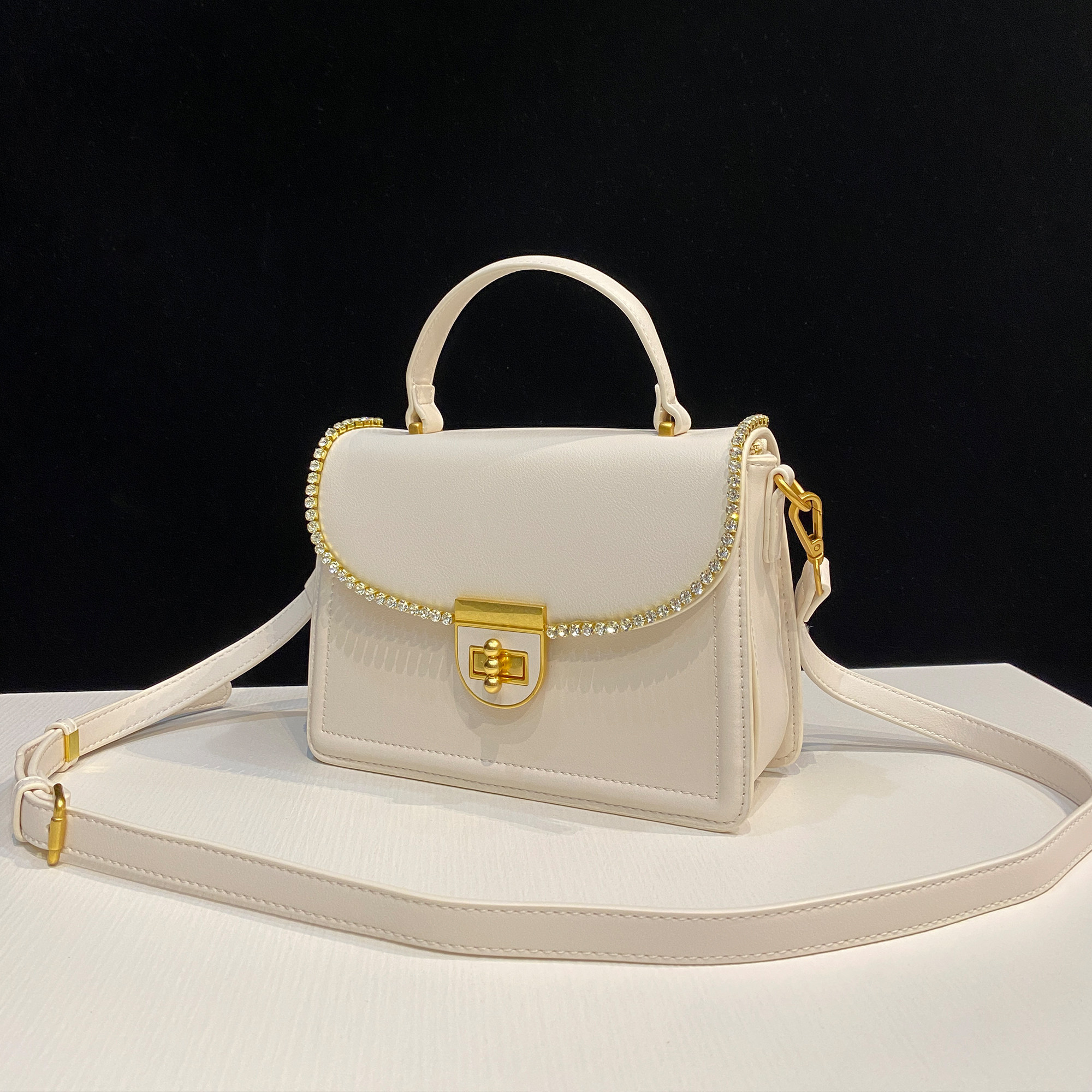 白色包包女2025新款女包小众设计高级感手提包斜挎水钻小方包百搭,箱包皮具/热销女包/男包,小方包,淘宝优惠券,粉丝福利购,淘宝优惠卷