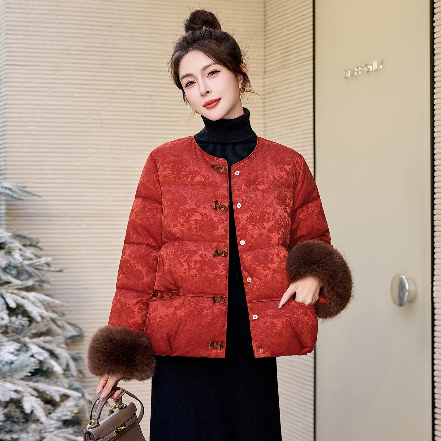 新中式国风提花羽绒服女短款2025冬季新款复古百搭保暖白鸭绒外套,女装/女士精品,羽绒服,淘宝优惠券,粉丝福利购,淘宝优惠卷