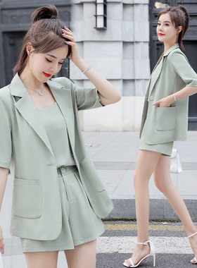 吊带短裤西装套装女夏季2025年新款韩版小个子洋气休闲雪纺三件套