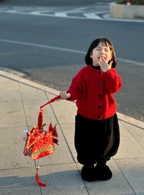 儿童红色毛衣秋季2025新款男童女童幼儿宝宝舒适百搭毛线衫单排扣