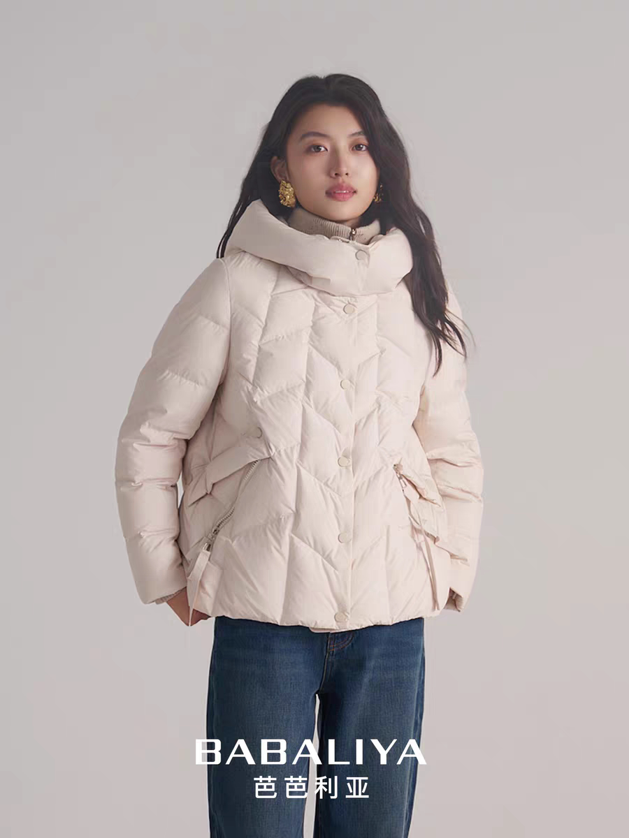 芭芭利亚时尚短款2024新款羽绒服正品505百搭新款保暖大码女装