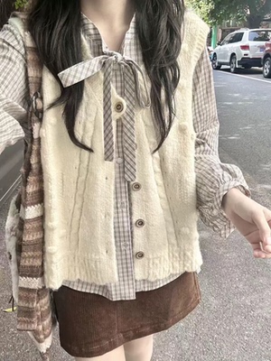 日系复古米色麻花马甲针织开衫女秋季叠穿外搭毛衣背心波浪边上衣