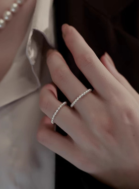 施家珍珠戒指叠戴素圈指环极细迷你2mm小众高级女轻奢串珠食指戒