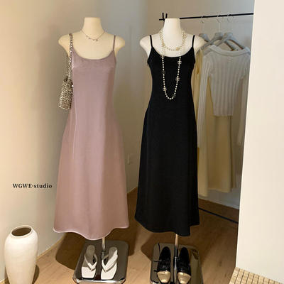 缎面吊带裙修身显瘦纸片人连衣裙