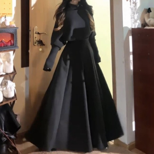 百褶长裙大码 西装 梨型身材伯克利裙 半身裙女春季 黑色绝美巨好看