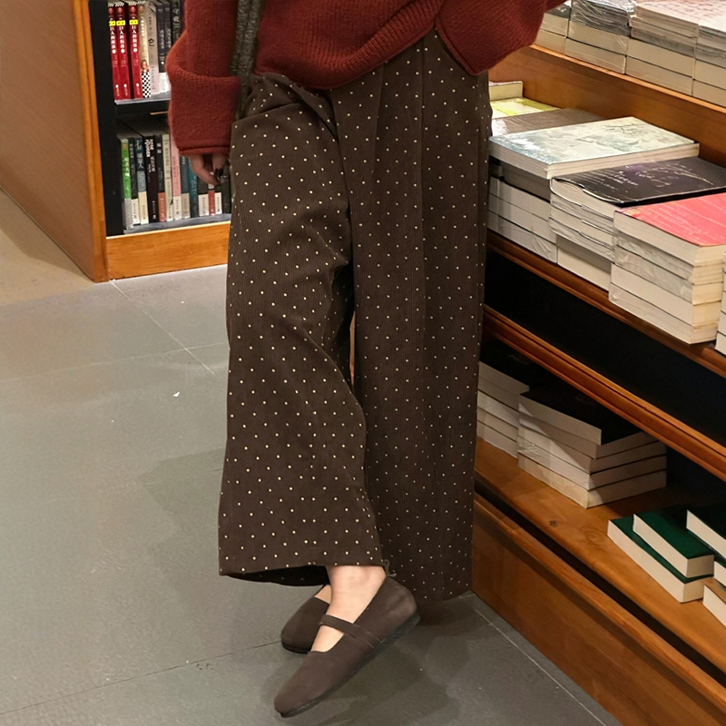 被夸爆的灯芯绒波点裤！超好穿