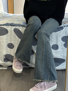 大码女装腿粗显瘦裤子2023年新款梨型身材胖mm穿搭高腰牛仔喇叭裤