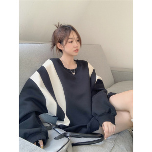 黑色拼接春秋款套头无帽卫衣女款2026新款爆款秋冬加绒中长款上衣