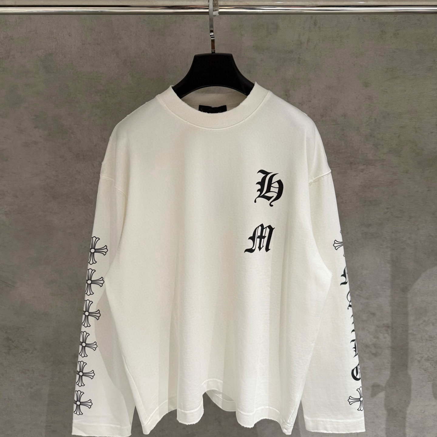 梵文十字架印花宽松休闲长袖T恤