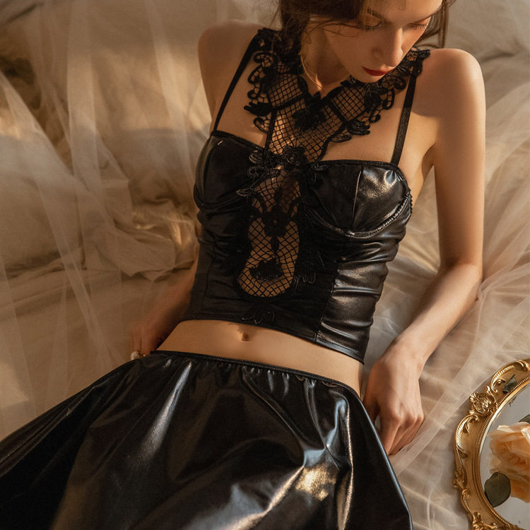 跨境新款漆皮革领花套装蕾丝镂空可爱睡衣女家居服性感吊带睡裙70