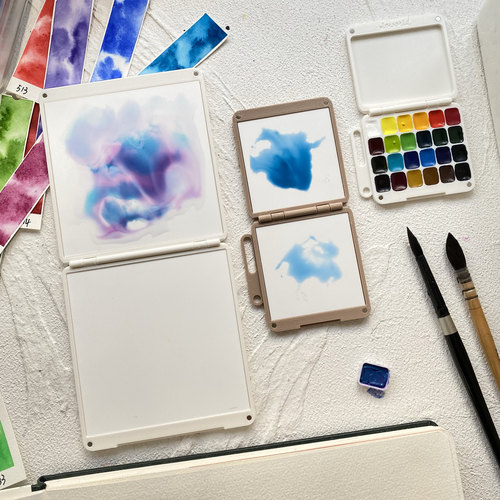 写生便携调色盘刚玉不聚水珠旅行折叠调色盒水彩颜料易擦易清洗