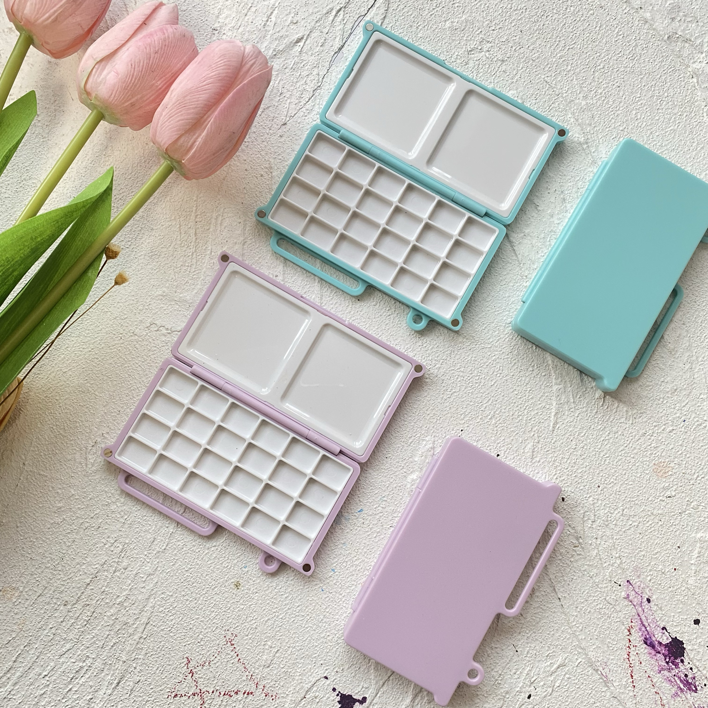 写生便携手账水彩颜料分装固体24色便携折叠塑料盒带调色区域