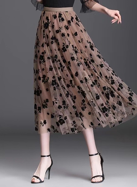 刺绣褶皱裙子女夏复古碎花网纱大摆半身裙中长款a字植绒重工纱裙