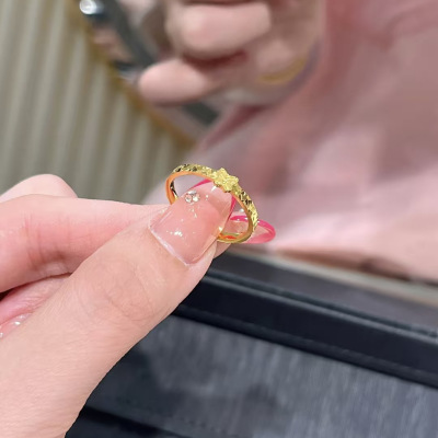 钛钢高保色轻奢甜美戒指