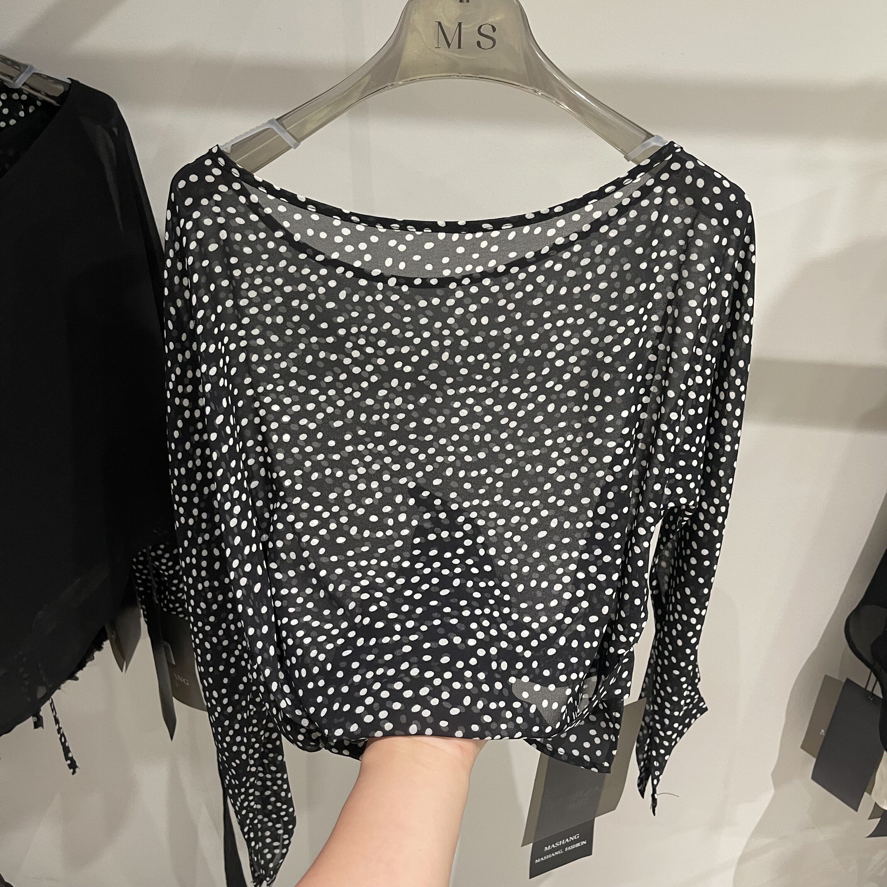 黑色透视一字领波点长袖T恤女绑带不规则性感上衣