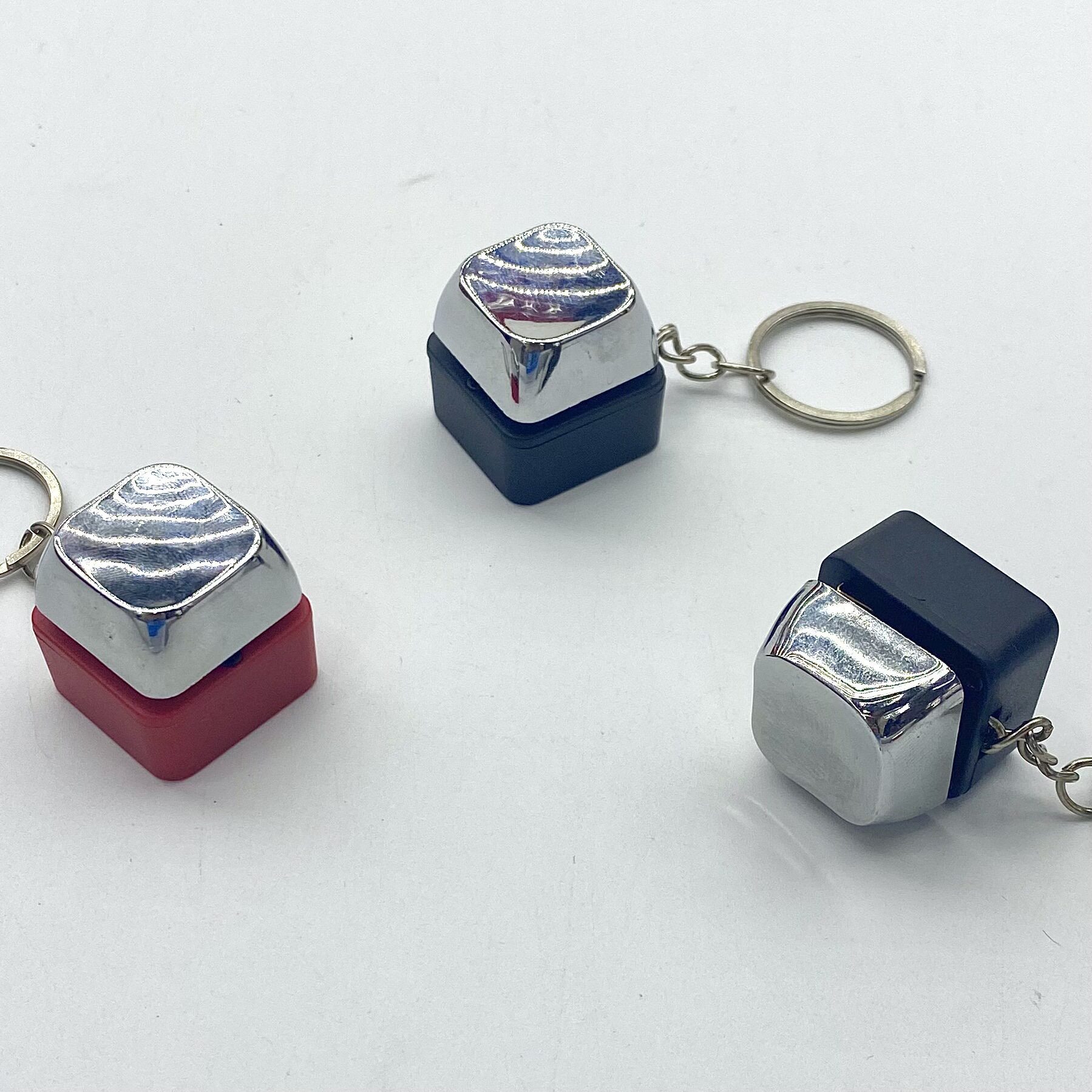 恶搞电人按键弱触电吓一跳新奇特整人玩具愚人节整盅玩具创意挂件