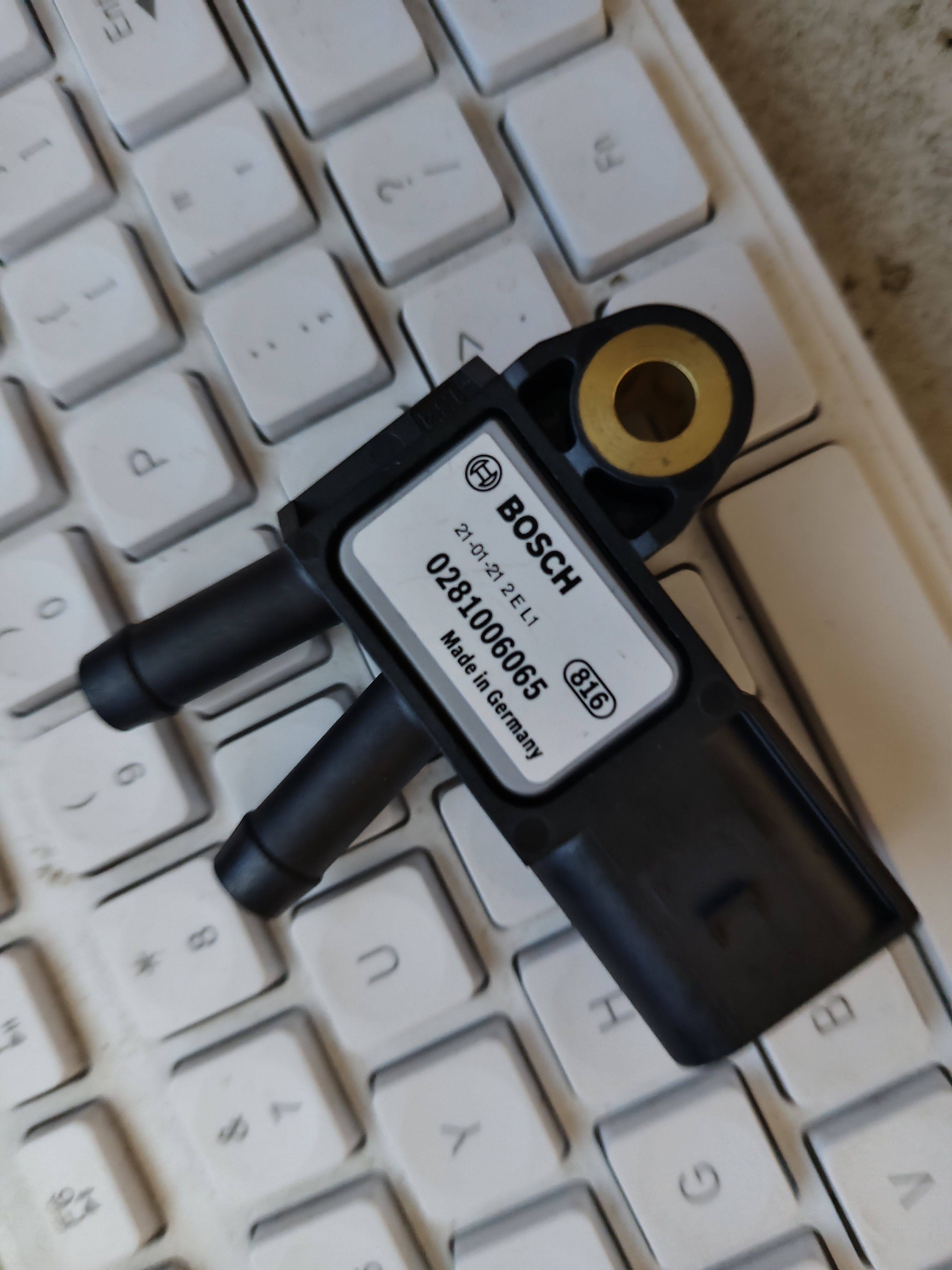 适用江铃顺达凯运凯锐国五压差传感器 排气管催化传感器特顺