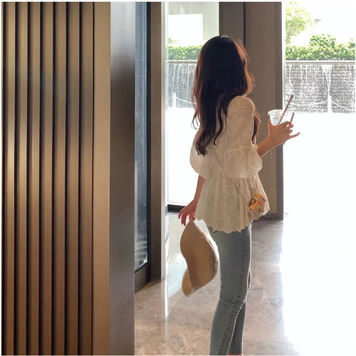 法式镂空刺绣V领收腰显瘦衬衫