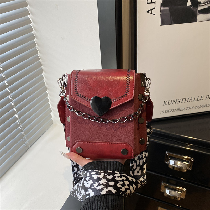 2026新款油皮复古小包大容量手机包零钱小包潮流百搭小包包斜挎包