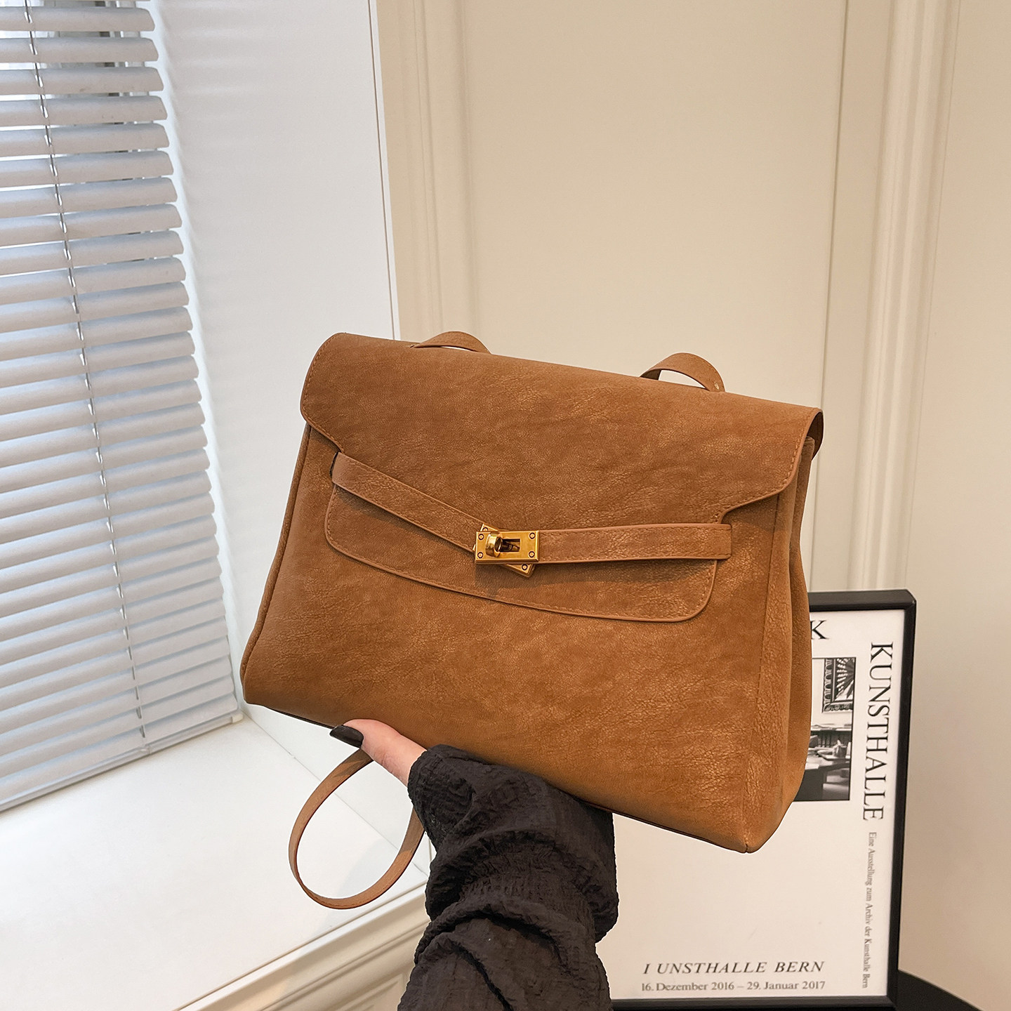 大容量复古公文包女2026春季新款时尚休闲单肩包高级感百搭腋下包