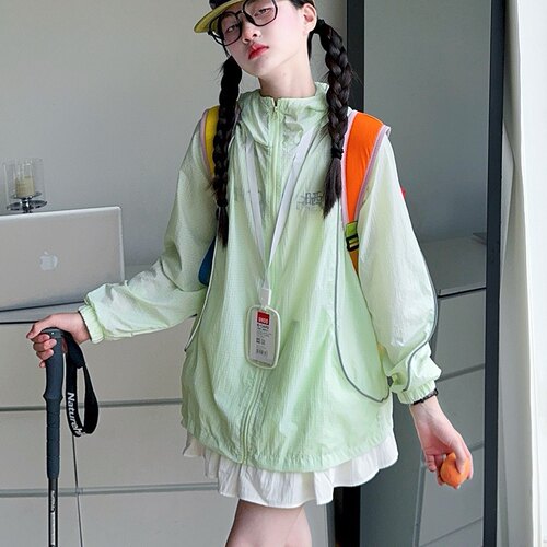 女中大童防晒衣2026新款洋时髦夏季韩系休闲连帽防晒服外套上衣绿