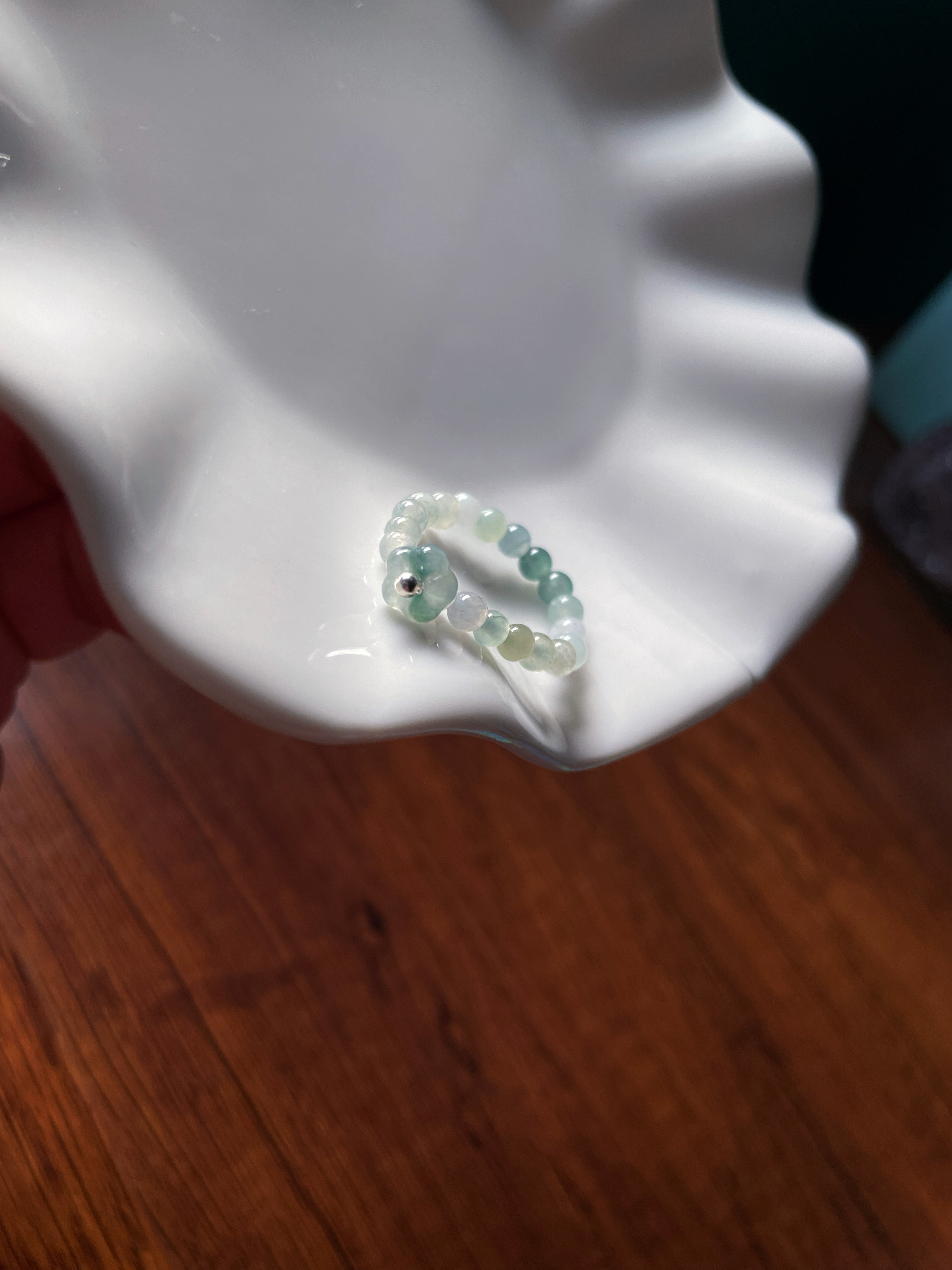 天然a货翡翠飘花小花戒指素圈冰蓝水小米珠戒圈玉戒简约简约指环