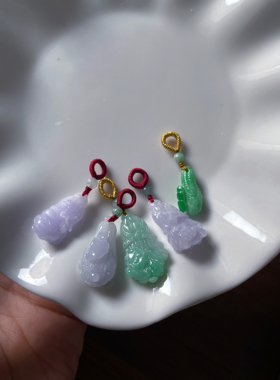 天然a货翡翠浅紫飘绿遇百生财小白菜锁骨链小吊坠包包手机链挂件