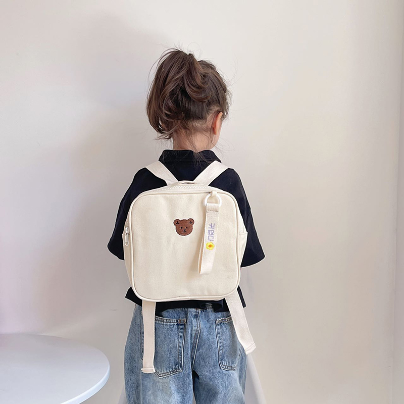 休闲儿童背包新款帆布卡通小熊双肩包可爱幼儿园宝宝轻便出游书包