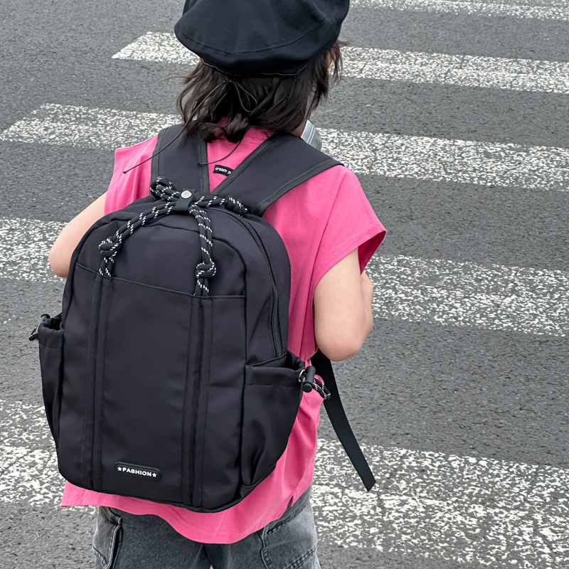 潮酷男童双肩包2024新款韩版幼儿园宝宝书包休闲小学生外出背包女