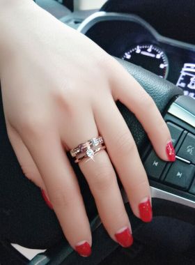 日韩潮流钛钢食中指镀女皇冠戒指