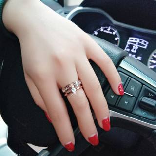 日韩潮流钛钢食中指戒指镀玫瑰金时尚个性皇冠镶钻字母指环女